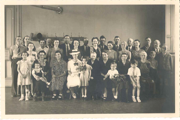 A Bollène, en juillet 1941, avec Madame la Baronne Hervé-Gruyer venue spécialement de Paris